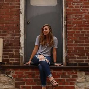 Meet your Posher, Lydia